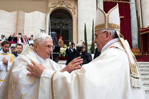 encuentro-benedicto-francisco-canonizacion-dos-papas
