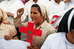 Monja protestando contra la persecución de cristianos en Pakistán
