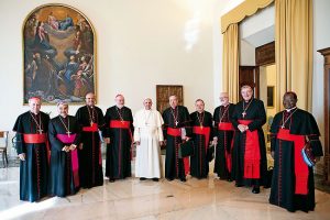 El papa Francisco con el Consejo de Cardenales que coordina Maradiaga.