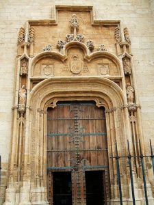 Portada de la Catedral Magistral de Alcalá.