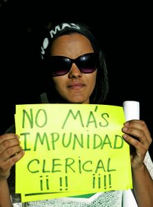 PROTESTA CONTRA ABUSOS SEXUALES DE SACERDOTES EN R.DOMINICANA
