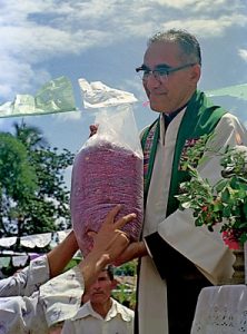 Óscar Romero, arzobispo de San Salvador, en 1979