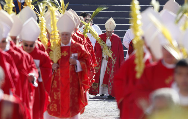 Domingo de Ramos 2015 papa Francisco con la palma