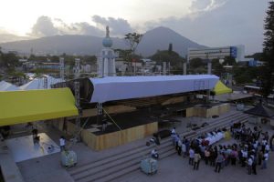 Plaza Divino Salvador del Mundo en San Salvador preparativos para la beatificación de monseñor Romero