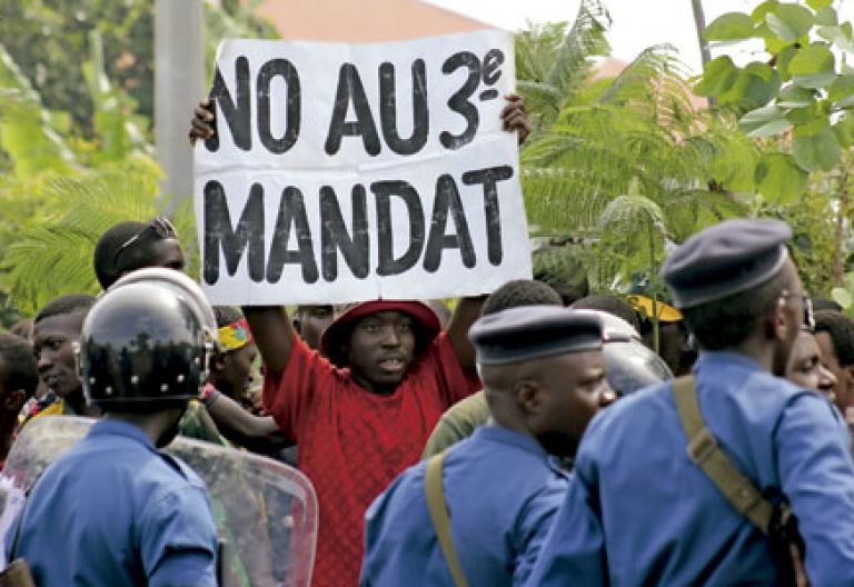 protesta en Burundi contra un posible tercer mandato del presidente Nkurunziza mayo 2015