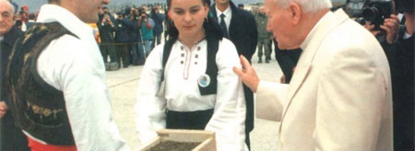viaje de Juan Pablo II a Sarajevo abril 1997