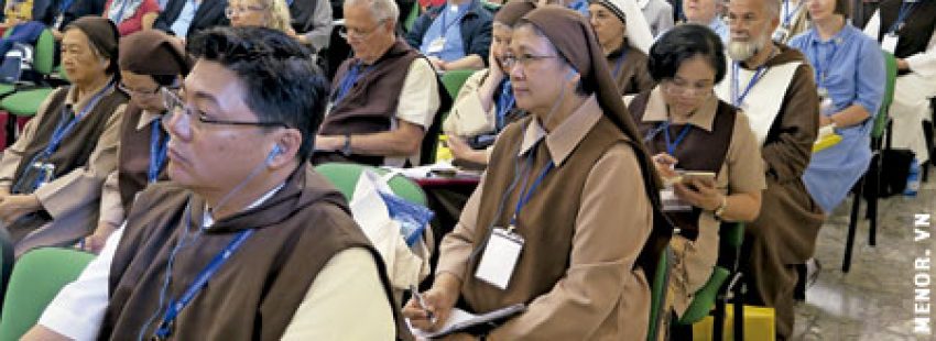 religiosos participantes en el III Encuentro de Nuevas Formas de Vida Consagrada Roma mayo 2015