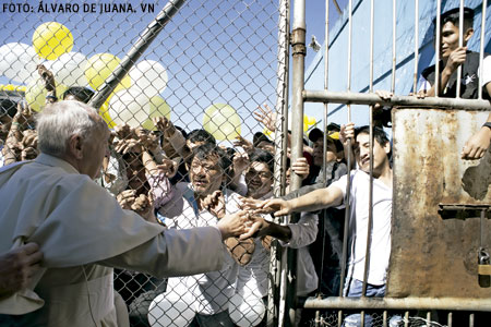 papa Francisco visita la cárcel de Palmasola en Santa Cruz de la Sierra, Bolivia, en julio 2015