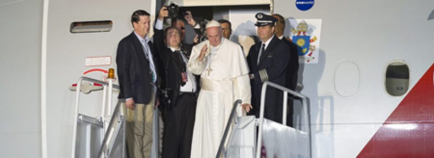 papa Francisco se despide de Estados Unidos en el aeropuerto de Filadelfia 27 septiembre 2015
