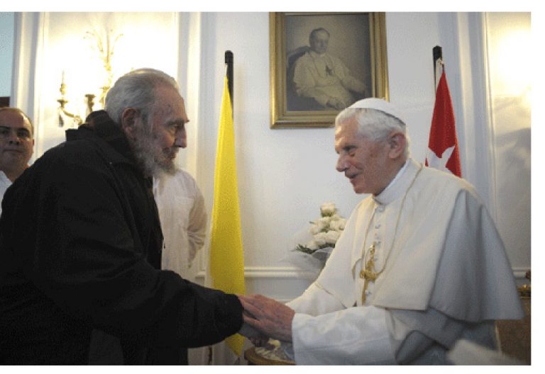 tres papas con Fidel Castro Juan Pablo II 1998, Benedicto XVI 2012, Francisco 2015