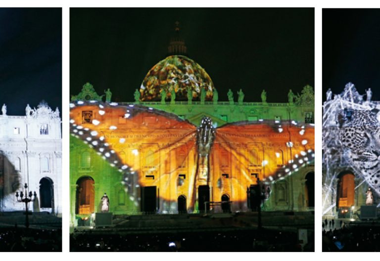 espectáculo de luces en el Vaticano fachada San Pedro cambio climático Laudato si diciembre 2015