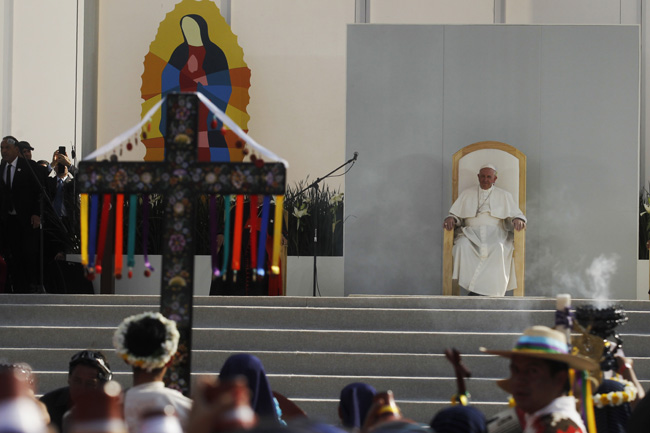 papa Francisco con los jóvenes de México papa Francisco encuentro con los jóvenes de México en Morelia 16 febrero 2016