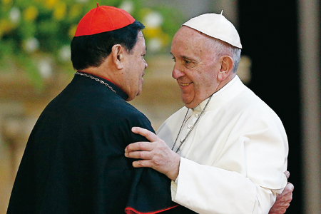 papa-francisco-y-cardenal-norberto-Rivera-G