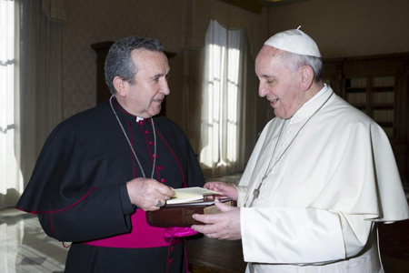 Gerardo Melgar Viciosa y papa francisco