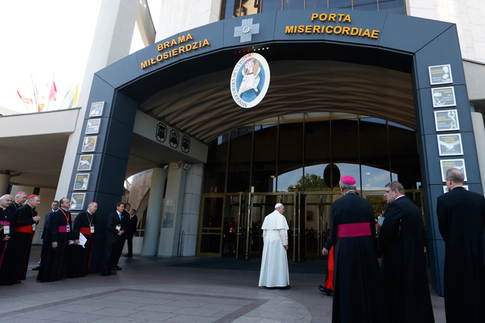 papa Francisco JMJ Cracovia 2016 visita santuario de la Divina Misericordia 30 julio 2016