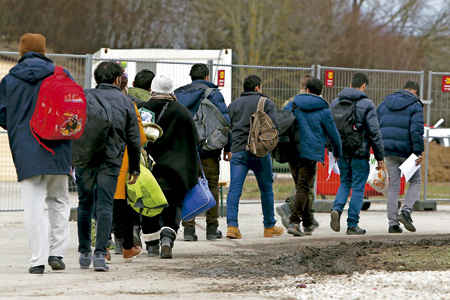 migrantes en un campo cerca de Múnich en Alemania