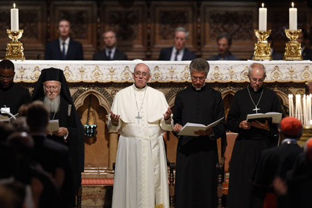papa Francisco con Bartolomé I, patriarca de Constantinopla, y Justin Welby, arzobispo de Canterbury, en la Jornada Mundial de Oración por la Paz Asís 20 septiembre 2016