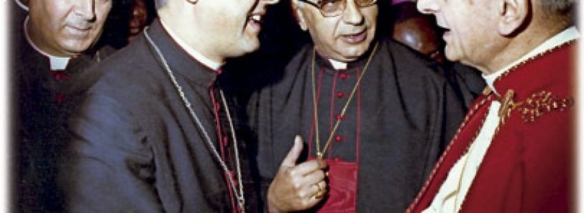 papa Pablo VI con el cardenal Vicente Enrique y Tarancón, el obispo Ramón Echarren y el obispo Maximino Romero de Lema
