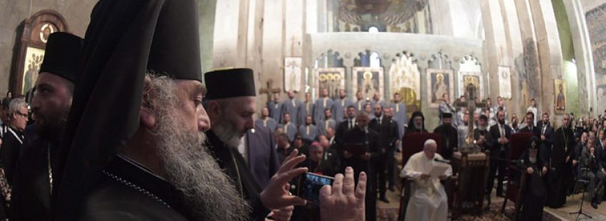 papa Francisco en Georgia visita Catedral Patriarcal de Svetitskhoveli, encuentro con el catholicós y patriarca Ilia II 1 octubre 2016