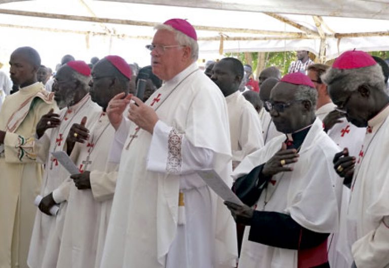 Charles Balvo, nuncio apostólico en Sudán del Sur, inaugura en la capital Juba un centro para la formación humana, pastorla y espiritual