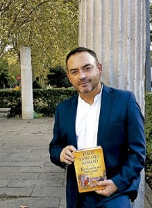Jesús Sánchez Adalid, sacerdote y novelista, publica En tiempos del papa sirio, Ediciones B