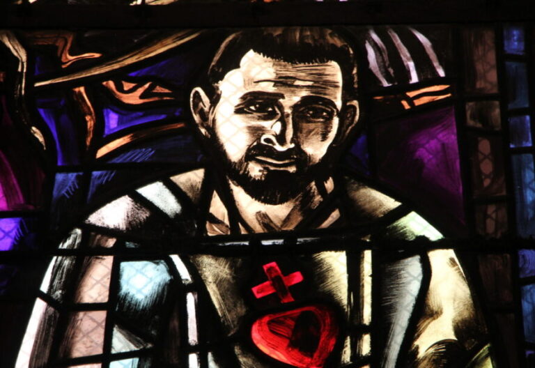 Carlos de Foucauld ya es (oficialmente) santo