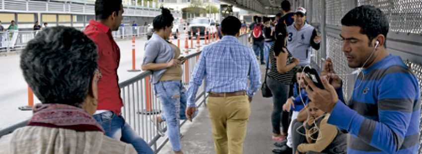 emigrantes cubanos en la frontera entre Estados Unidos y México