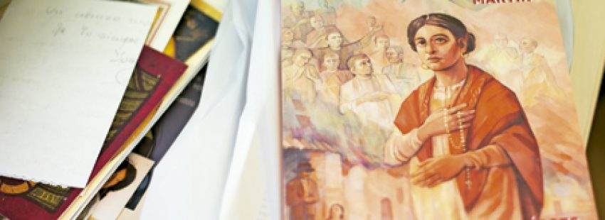 libro de la beatificación de Emilia Fernández, primera gitana mártir beatificada en Almería 25 marzo 2017