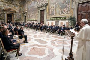 papa Francisco con 27 jefes de Estado y de Gobierno de la Unión Europea 60 aniversario del Tratado de Roma Sala Regia Palacio Apostólico 24 marzo 2017