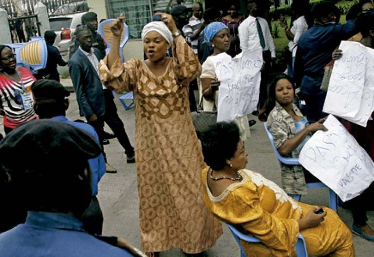 protestas en República Democrática del Congo durante la firma de los Acuerdos de San Silvestre entre el gobierno y la oposición con mediación de la Iglesia para que Kabila deje el poder