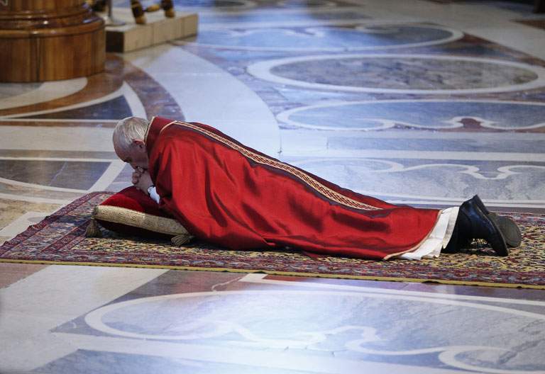 papa Francisco celebración Viernes Santo Basílica vaticana 14 abril 2017