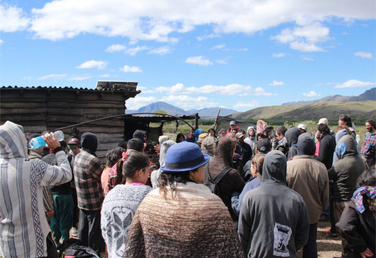 Pueblos aborígenes y una deuda difícil de cobrar