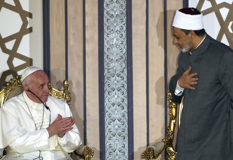 papa Francisco viaje Egipto 28 abril 2017 universidad Al-Azhar con el gran imán Ahmed al Tayyeb