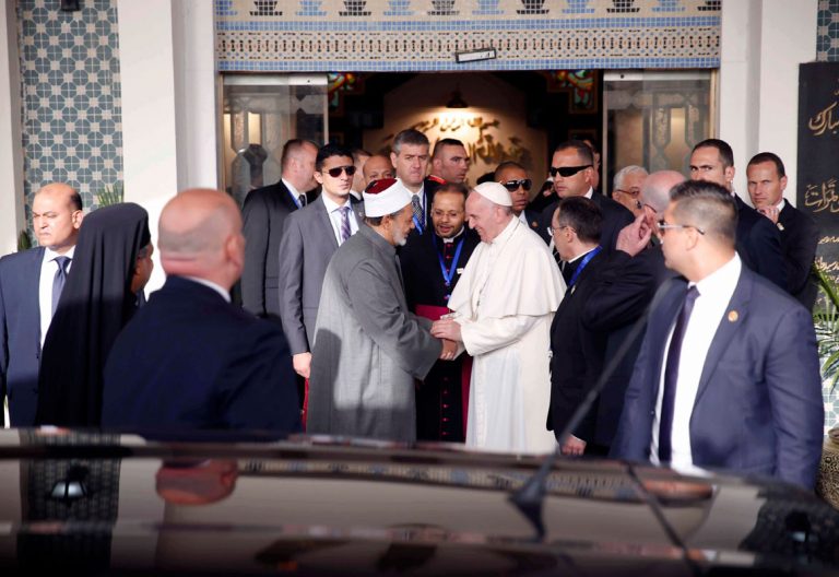 papa Francisco viaje Egipto 28 abril 2017 universidad Al-Azhar con el gran imán Ahmed al Tayyeb