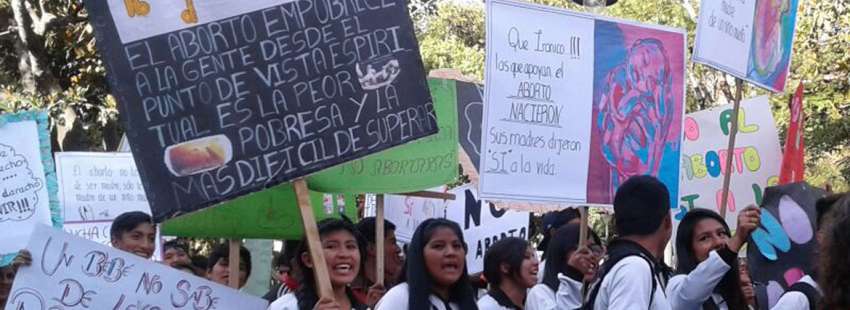marcha provida en Bolivia en contra de la despenalización del aborto 2017