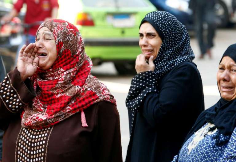 Mujeres musulmanas con velo en una imagen de archivo/CNS