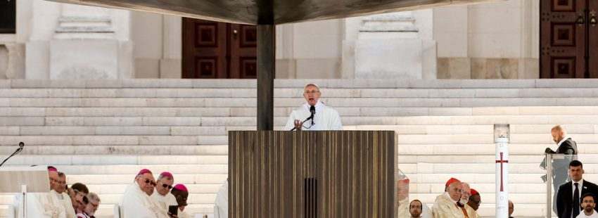 papa Francisco en Fátima Portugal misa en el Santuario viaje 12 13 mayo 2017