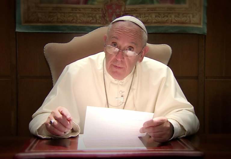 Para ayudar a difundir los mensajes del papa Francisco