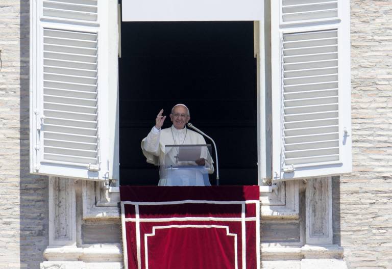 El papa Francisco, durante el Ángelus del 18 de junio de 2017 plaza San Pedro