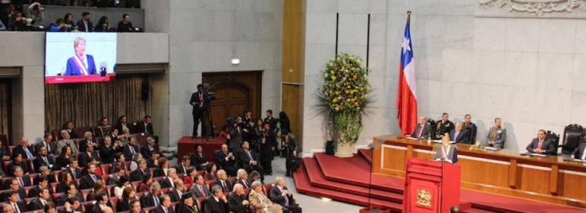 Bachelet reitera temas no aceptados por la Iglesia