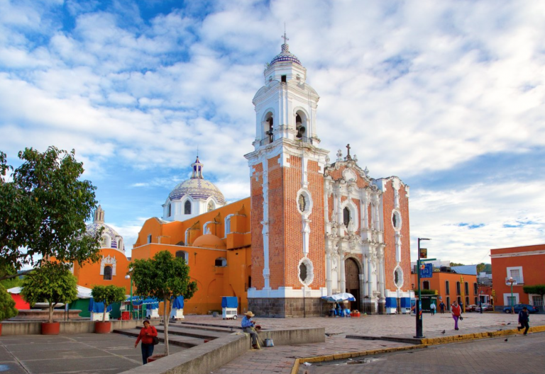 Tlaxcala tiene nuevo obispo, las campanas lo anuncian al pueblo