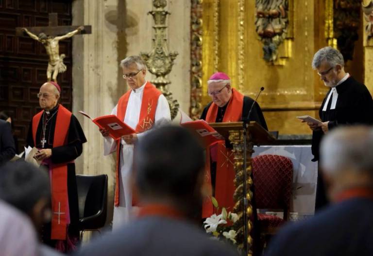 El Congreso sobre los 500 años de la Reforma en Salamanca concluye con una oración ecuménica en la Iglesia de La Clerecía