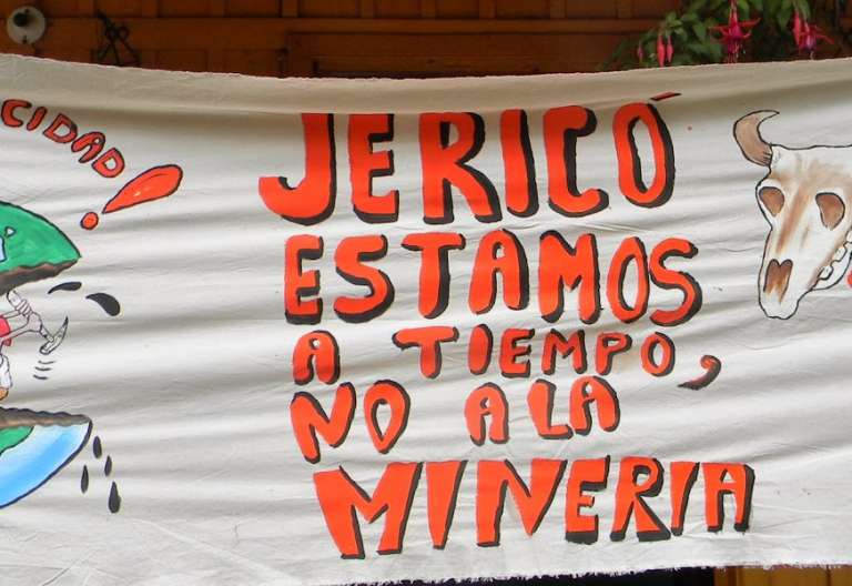 Un obispo enfrente a los mineros