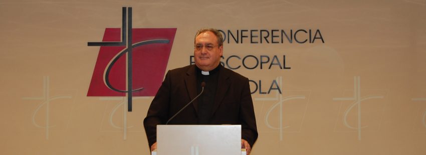 José María Gil Tamayo secretario general de la CEE rueda de prensa Comisión Permanten junio 2017