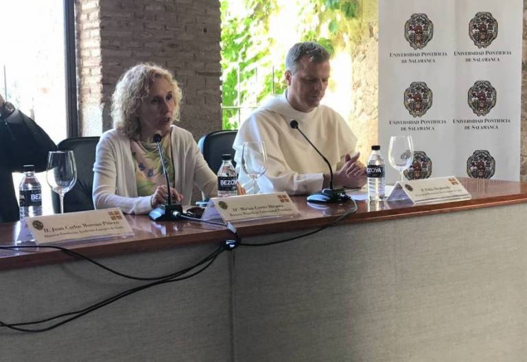 La rectora de UPSA, Mirian Cortés, en la apertura de los IV Diálogos de Yuste