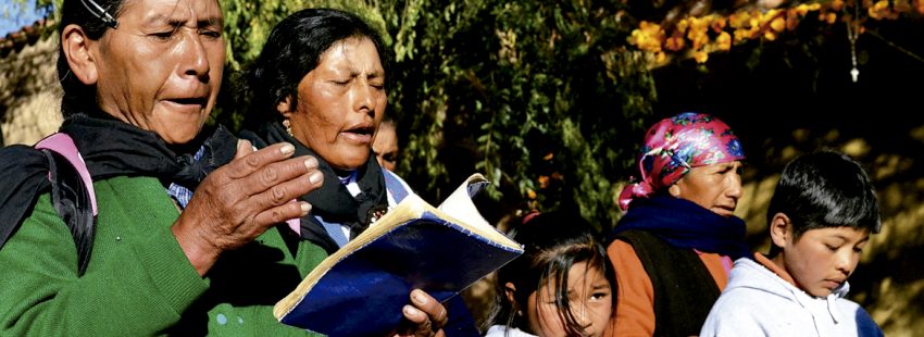mujeres Puna de Jujuy rezando Viernes Santo