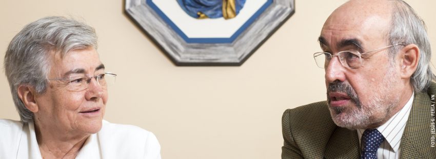 Julia García Monge secretaria saliente y Jesús Miguel Zamora, secretario general CONFER junio 2017