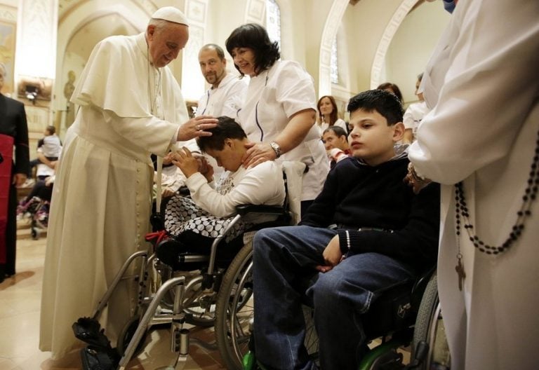 Laudato si’ y Amoris Laetitia ofrecen un horizonte renovado para afirmar la dignidad de la vida