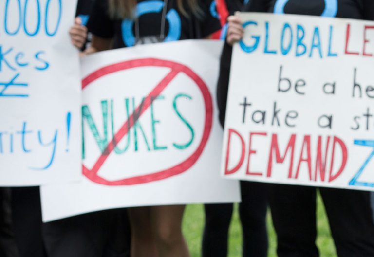 protesta en Washington contra las armas nucleares
