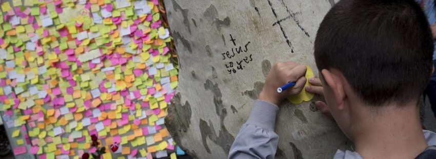 Muestra de solidaridad en las Ramblas tras el atentado de Barcelona/EFE